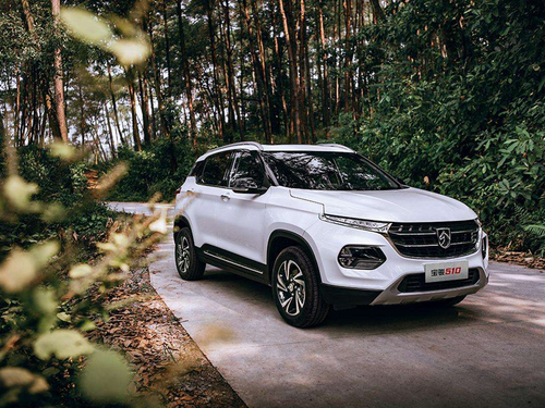 6,7万左右买什么SUV车_六七万左右的SUV哪